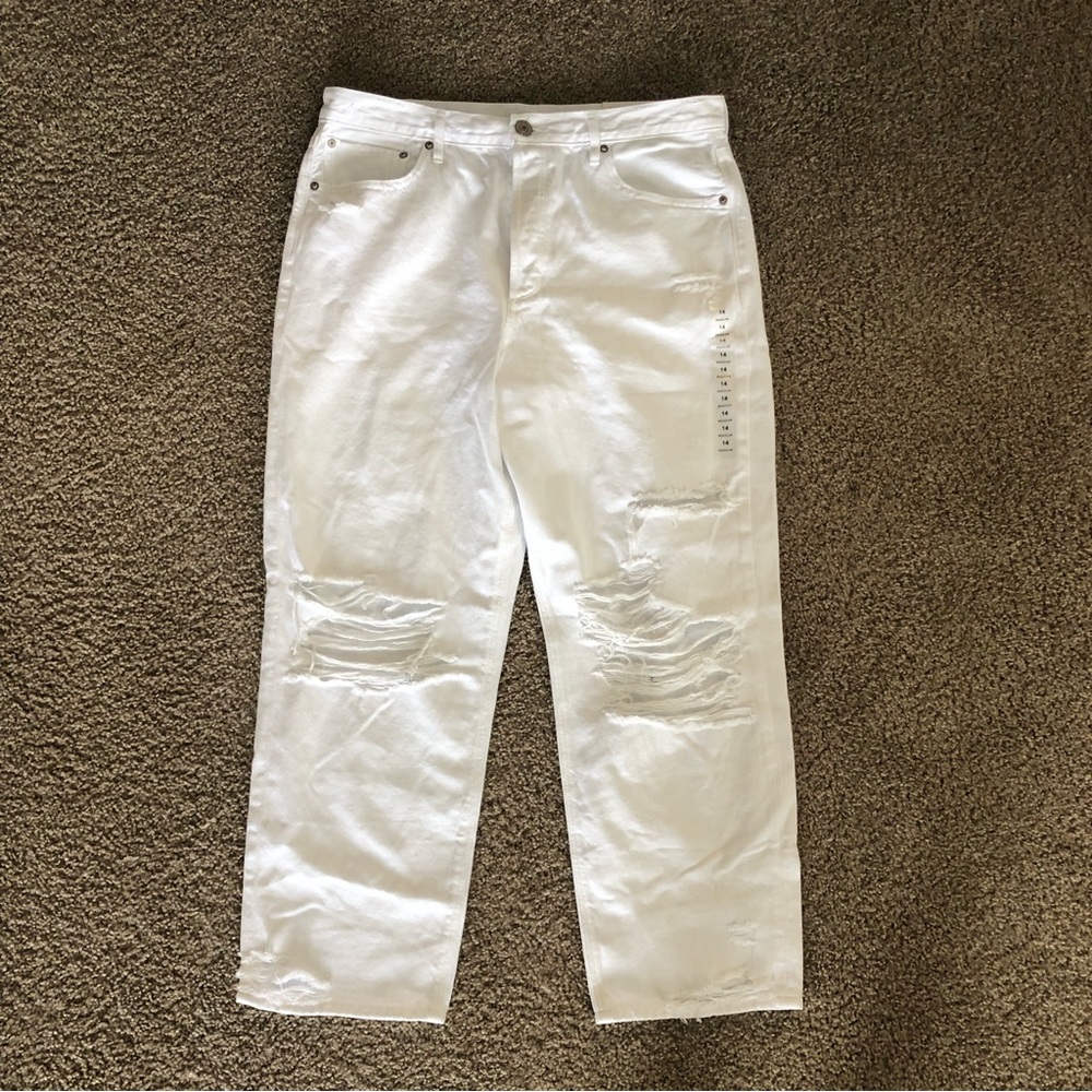 American Eagle 90’s boyfriend jeans